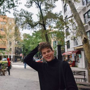 Meet your Posher, Henry